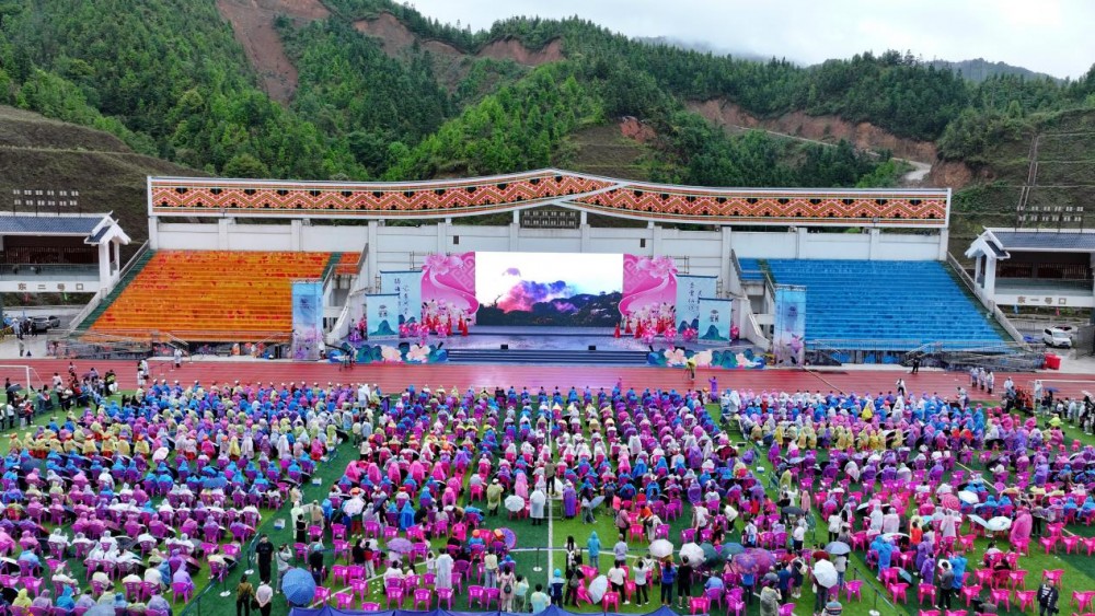 	花开迎客来｜2026金秀圣堂山杜鹃花文化旅游节盛大开幕