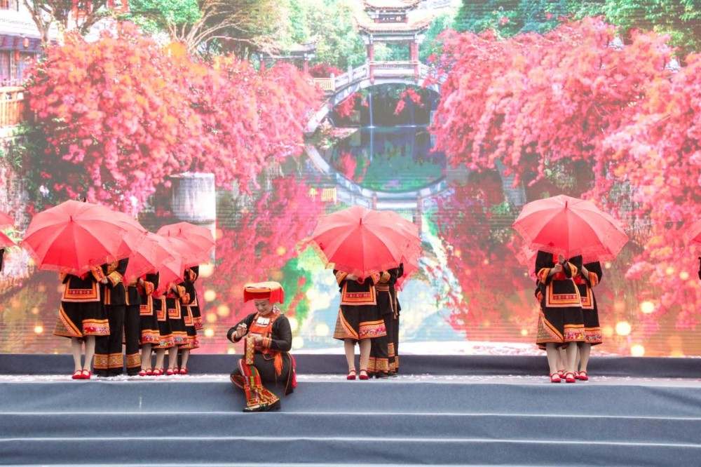 	花开迎客来｜2026金秀圣堂山杜鹃花文化旅游节盛大开幕