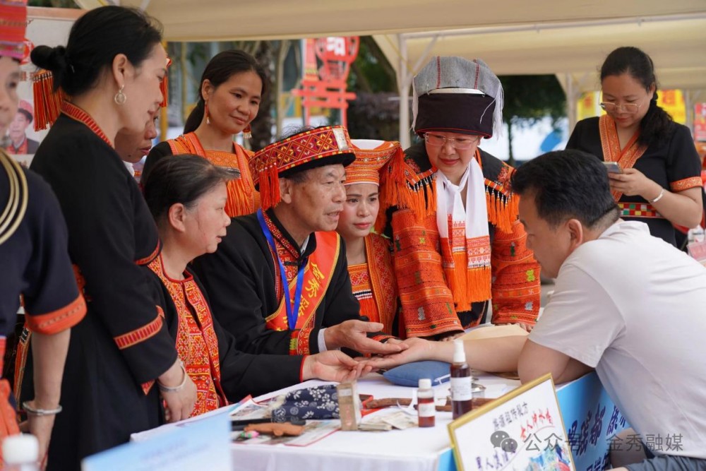 	花开迎客来｜2026金秀圣堂山杜鹃花文化旅游节盛大开幕